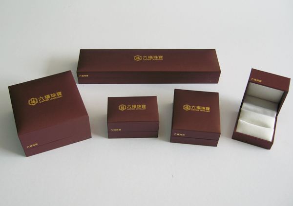 珠宝精品包装盒,郑州精品盒厂家,郑州金马包装材料有限公司